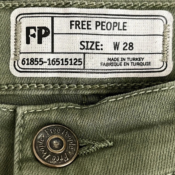 Free People Busted Knee Skinny Jeans in Moss - NWOT - Size 28 - Picture 6 of 8